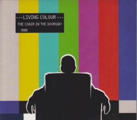 LIVING COLOUR / CHAIR IN THE DOORWAY ξʾܺ٤