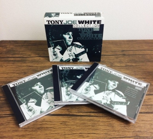 本日お誕生日♪トニー・ジョー・ホワイト初期3部作ボックスのご紹介。